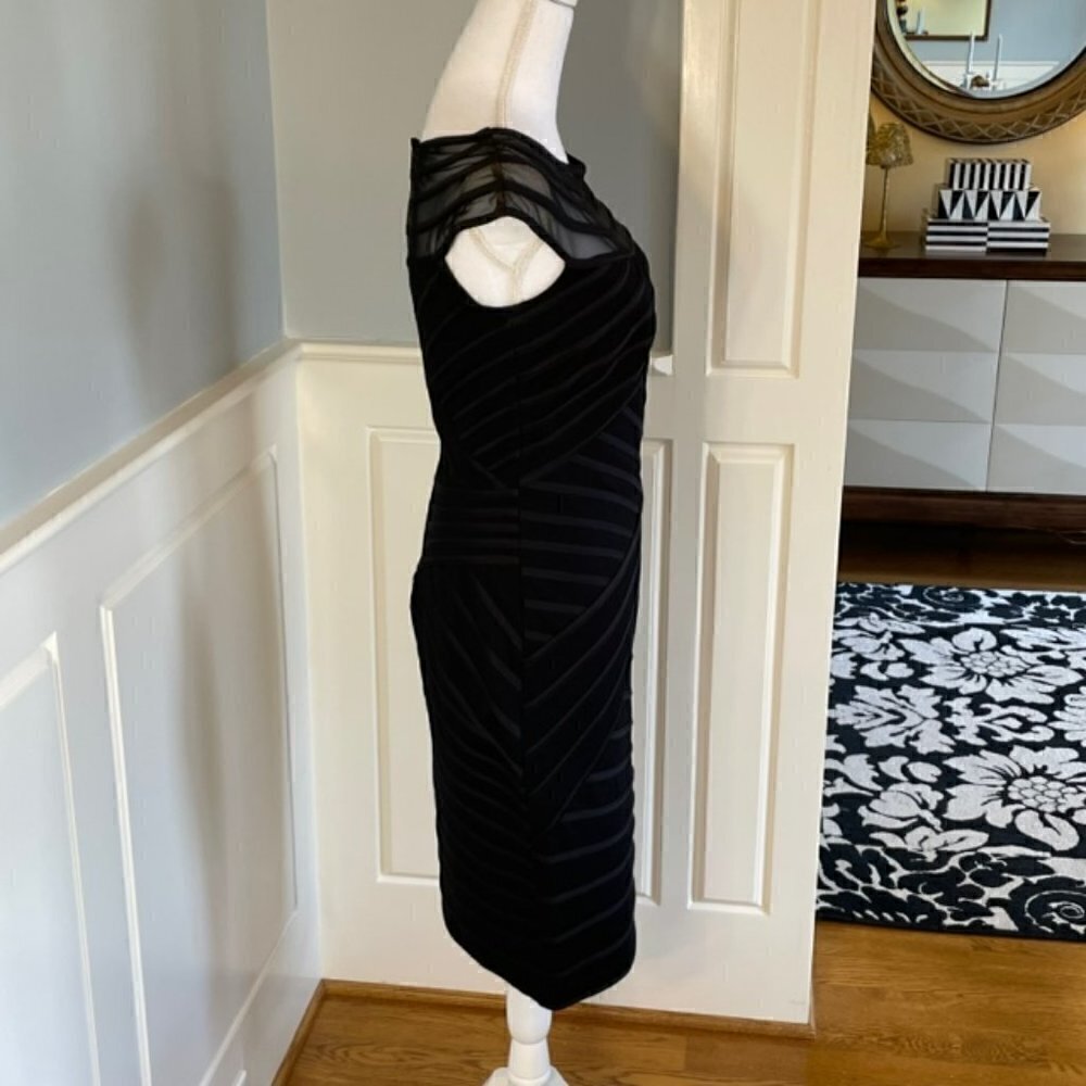 Tadashi Shoji Cocktail Dress LBD Day to Night Black Size Small - Picture 4 of 7